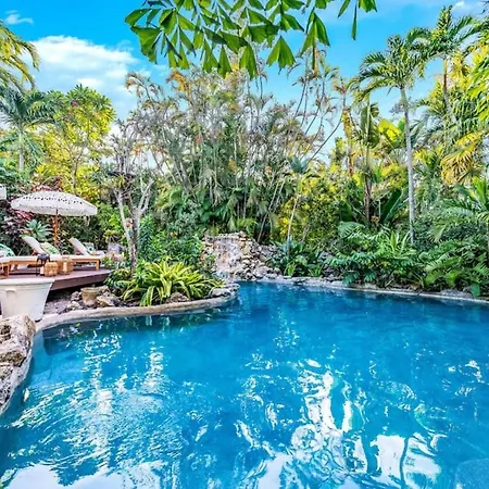 Tropical Jungle Pool Oasis Villa
